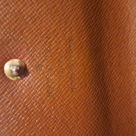 FINAL Sale! 💯 % Authentic LV Sarah Wallet vintage, good condition. - Picture 15 of 16